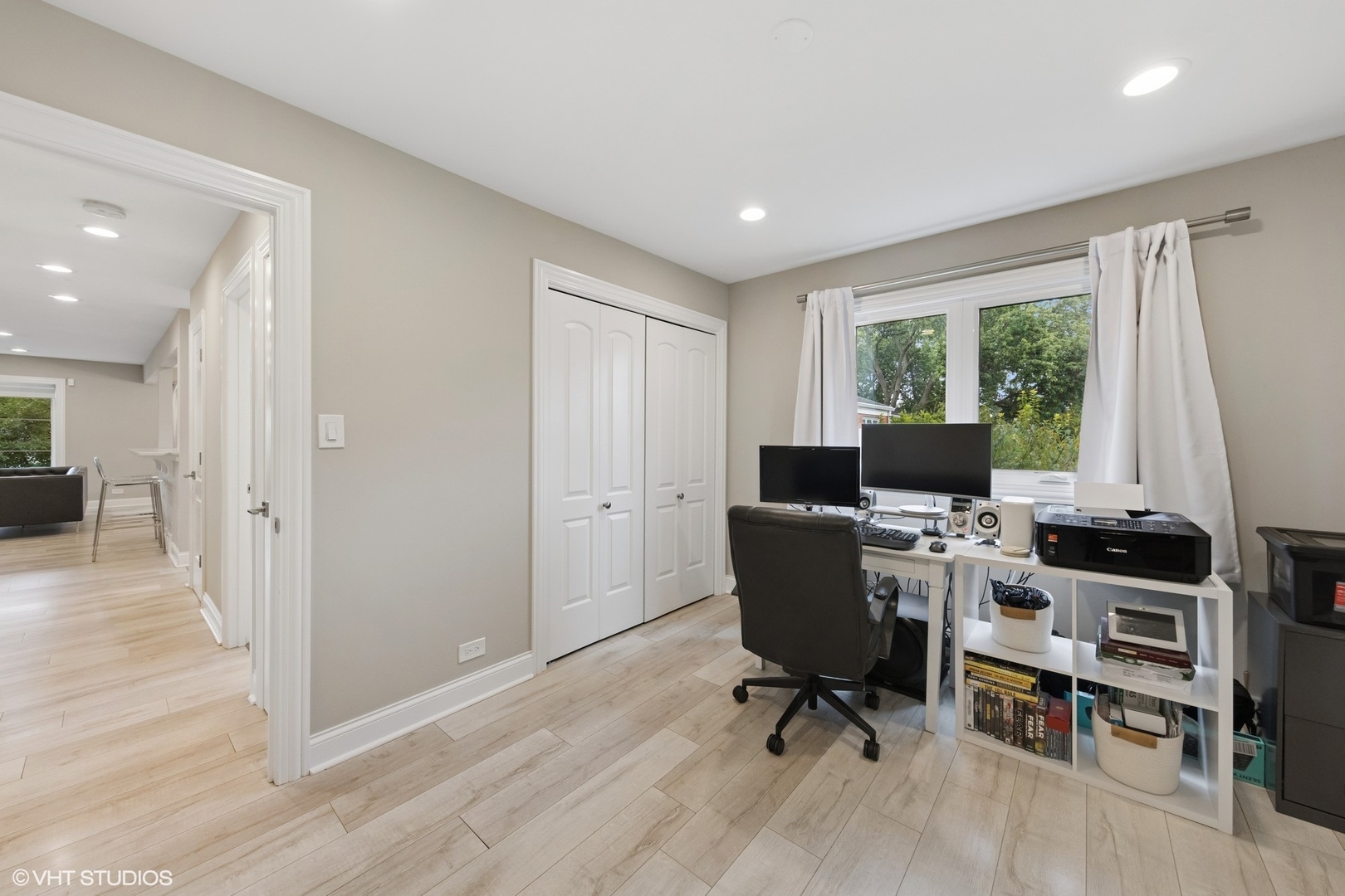 486 Old Surrey Road, Unit B Hinsdale, IL 60521 - Photo 20 of 31 Gallery Image 20