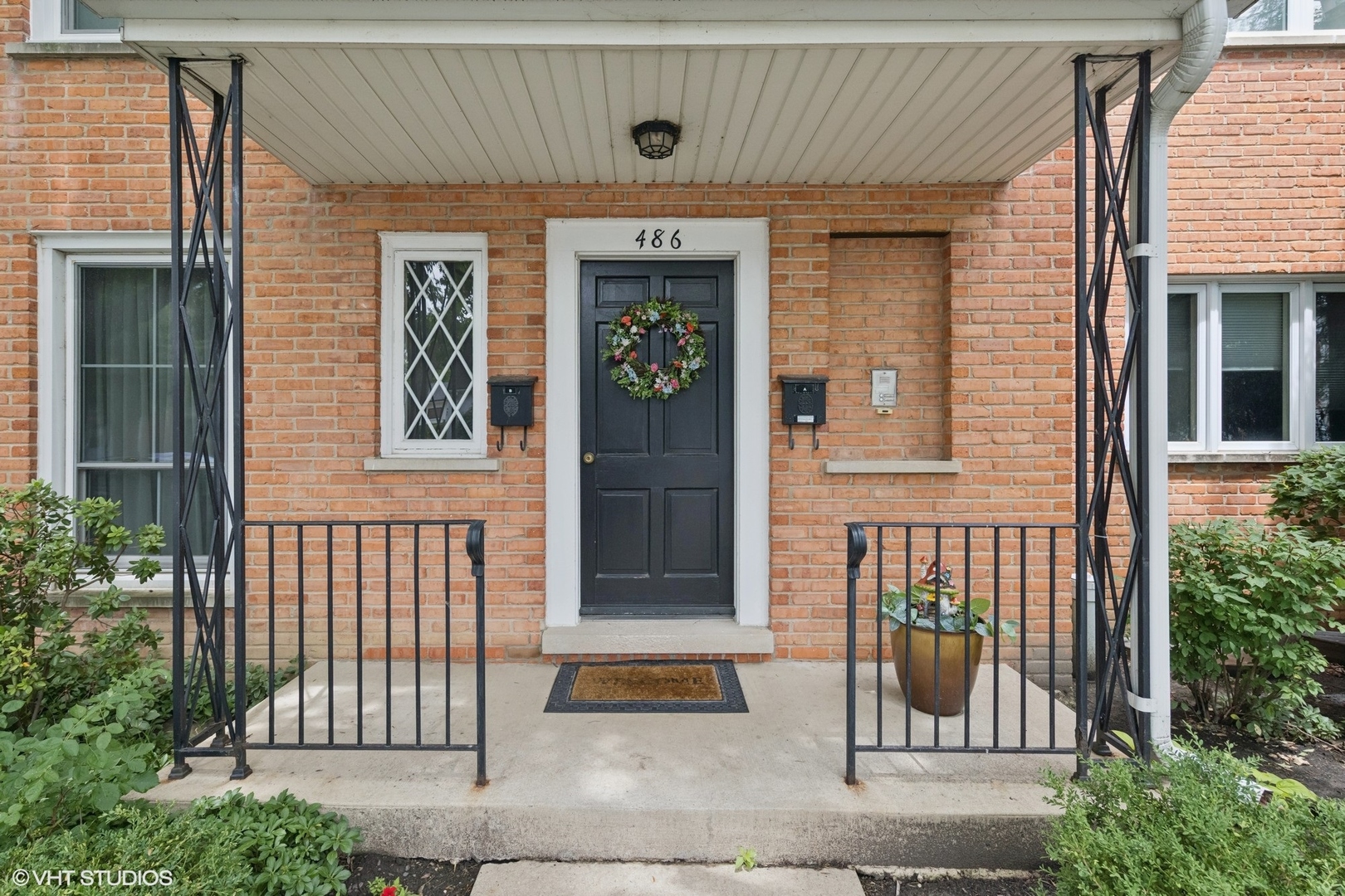 486 Old Surrey Road, Unit B Hinsdale, IL 60521 - Photo 2 of 31 Gallery Image 2