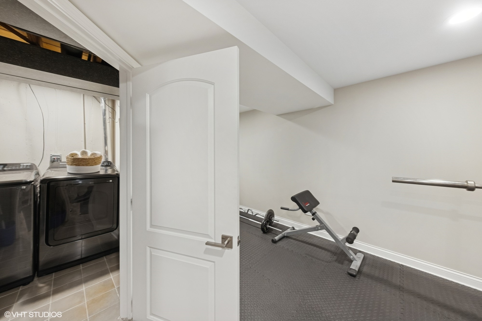 486 Old Surrey Road, Unit B Hinsdale, IL 60521 - Photo 26 of 31 Gallery Image 26