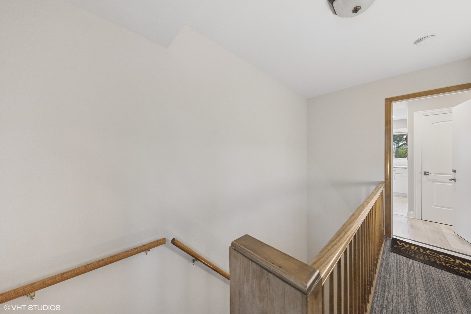 486 Old Surrey Road, Unit B Hinsdale, IL 60521 - Photo 5 of 31 Gallery Image 5