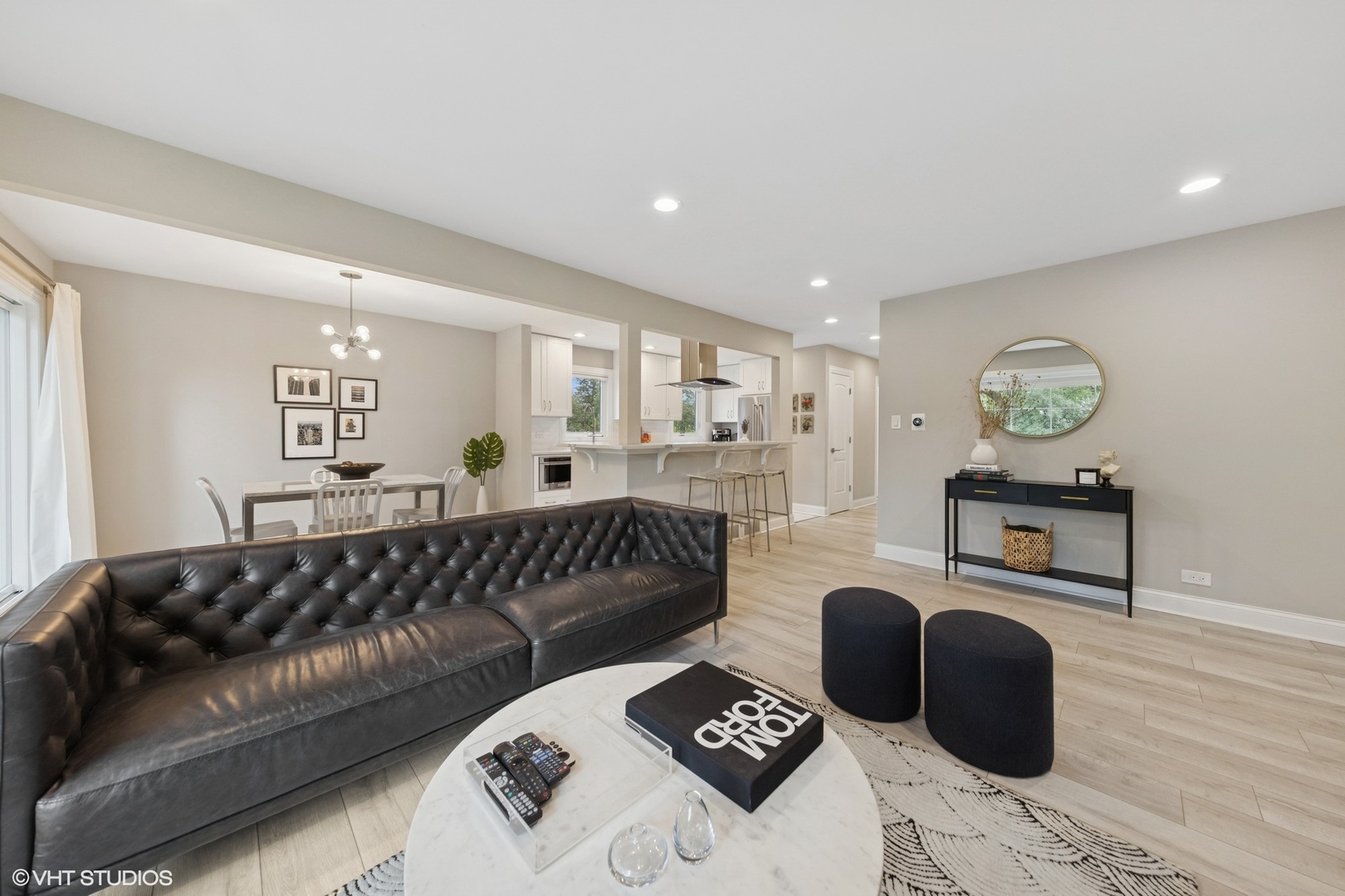 486 Old Surrey Road, Unit B Hinsdale, IL 60521 - Photo 7 of 31 Gallery Image 7