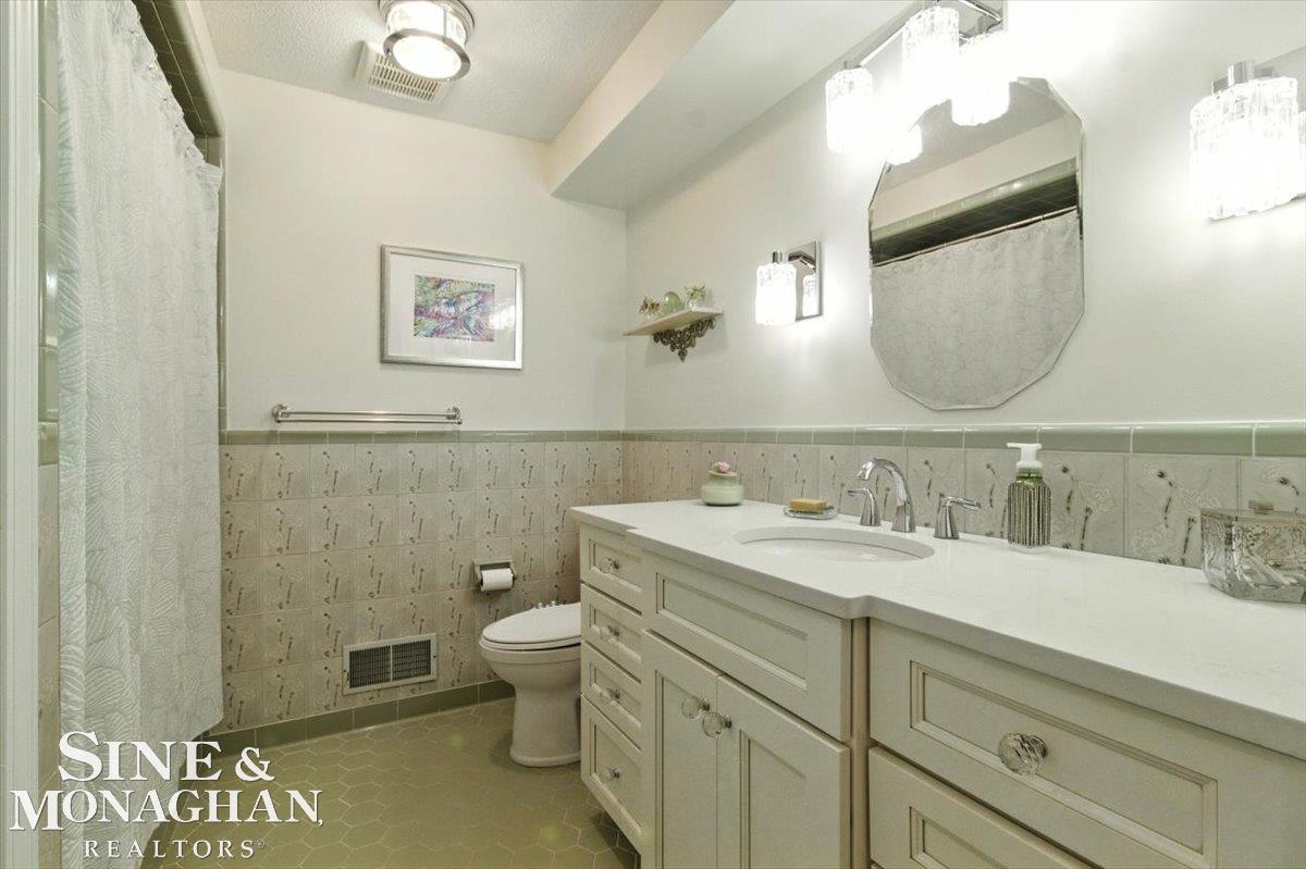 669 North Riverside Avenue, Unit #4 St. Clair, MI 48079 - Photo 26 of 49