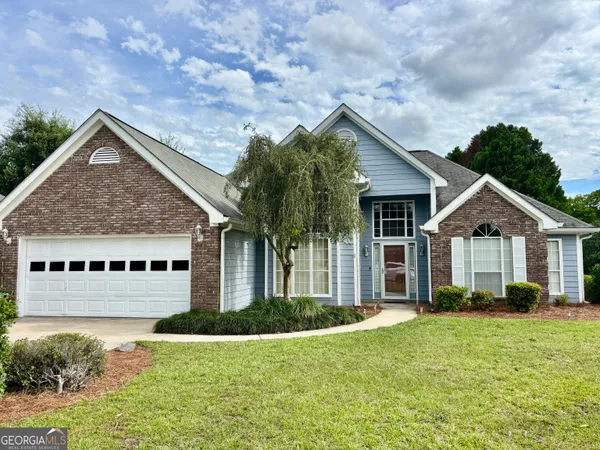 $249,900 | 207 Pebblebrook West, Warner Robins, GA 31088