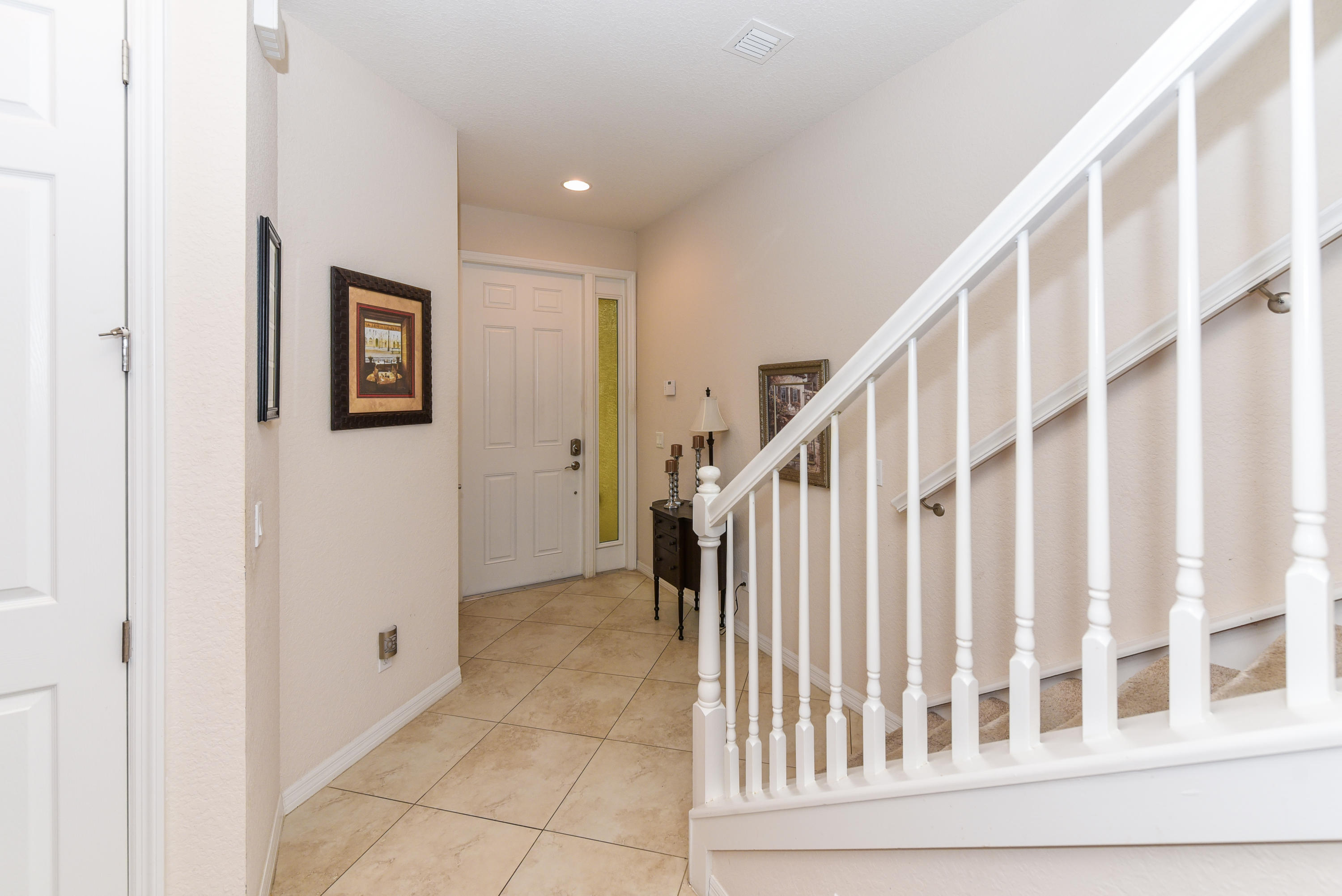 672 Southwest Glen Crest Way Stuart, FL 34997 - Photo 5 of 30 672 SW Glen Crest Way_Selene LaFazia_8