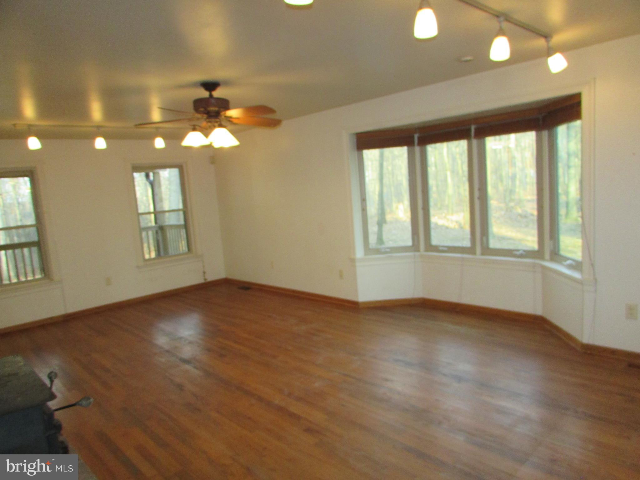 393 Silver Run Valley Road Westminster, MD 21158 - Photo 7 of 30 Family Room