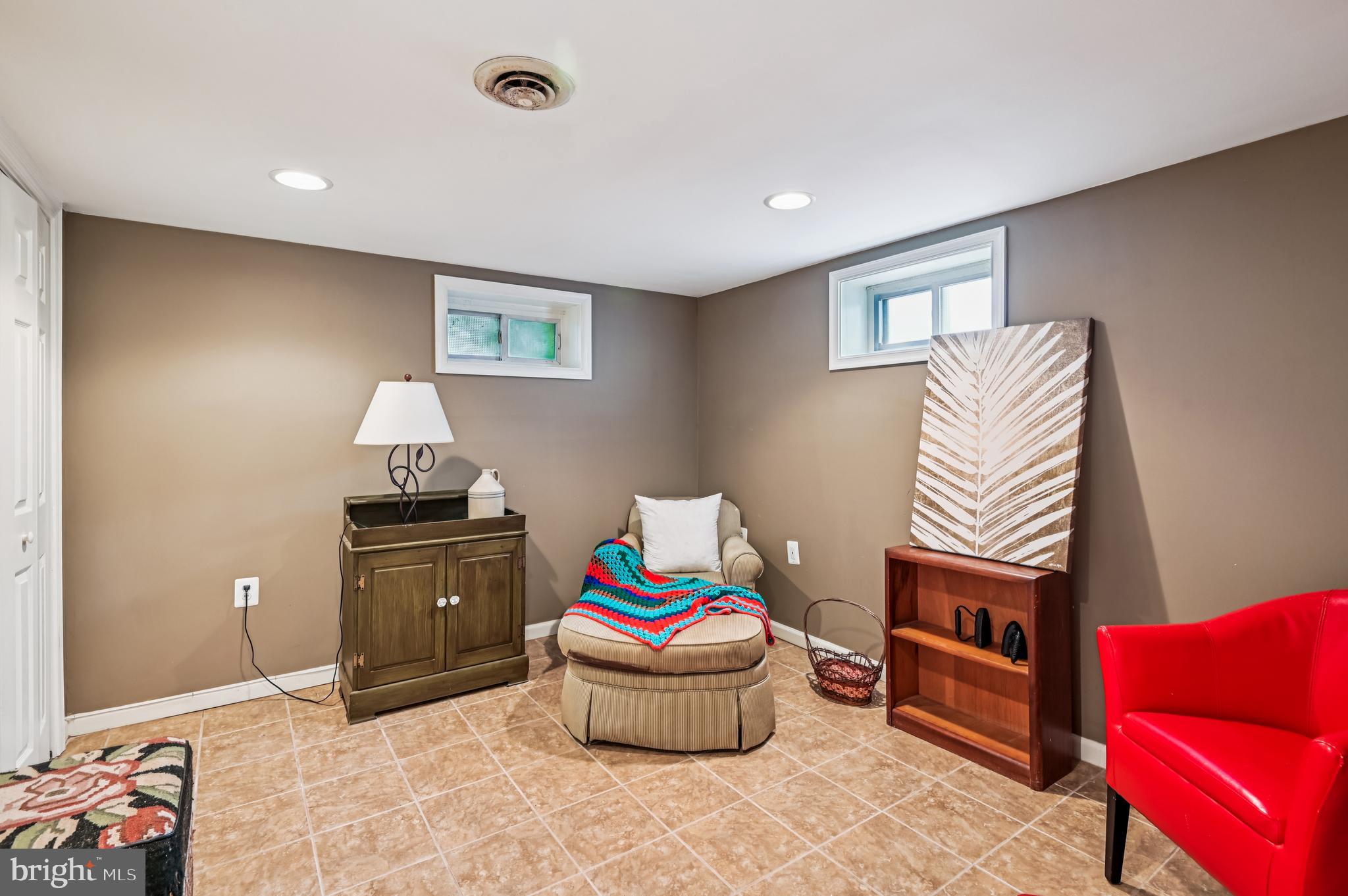 9941 Naylor Avenue Laurel, MD 20723 - Photo 16 of 30 a living room with furniture and a window