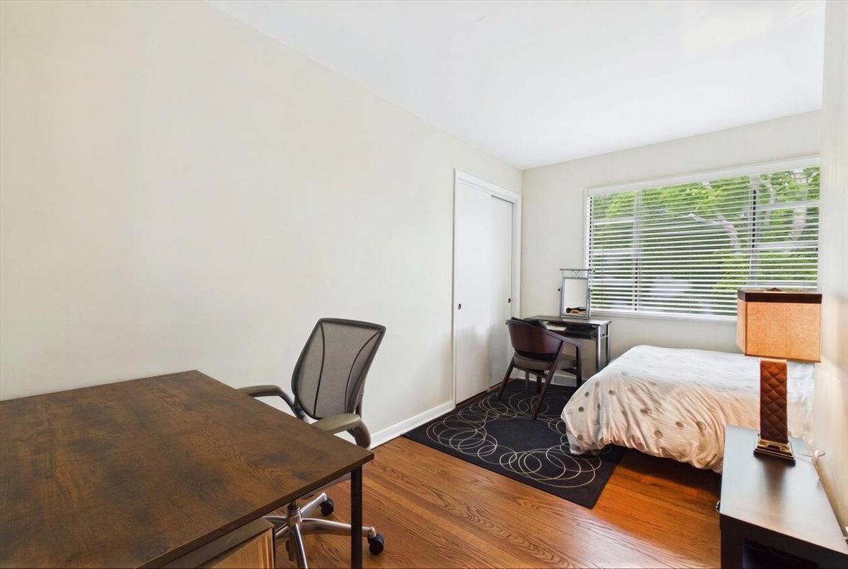 40 South Maywood Road, Unit 40 Lake Forest, IL 60045 - Photo 12 of 25