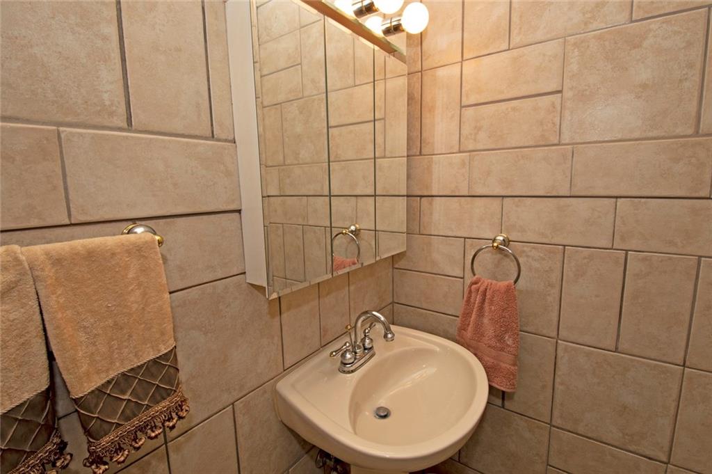 33 Swallow Hill Road Carnegie, PA 15106 - Photo 10 of 22 Gallery Image 10