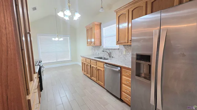 $2,000 | 282 Allan Drive, Baton Rouge, LA 70815