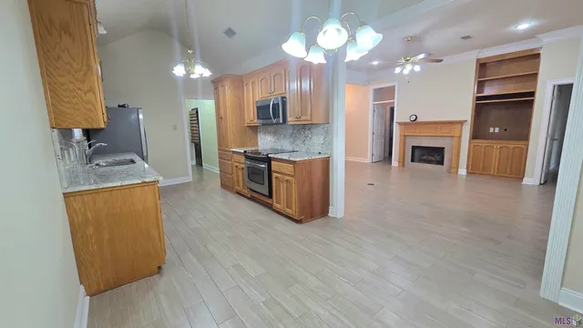 $2,000 | 282 Allan Drive, Baton Rouge, LA 70815