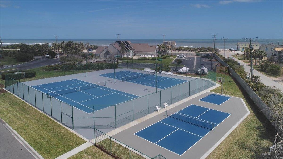 100 North Lake Circle St. Augustine, FL 32084 - Photo 20 of 25 a view of a balcony with an ocean