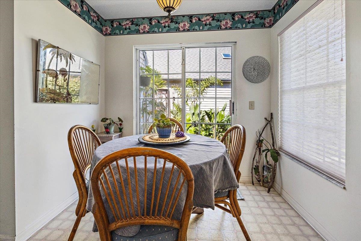 100 North Lake Circle St. Augustine, FL 32084 - Photo 7 of 25 a dining room with furniture a window and outside view