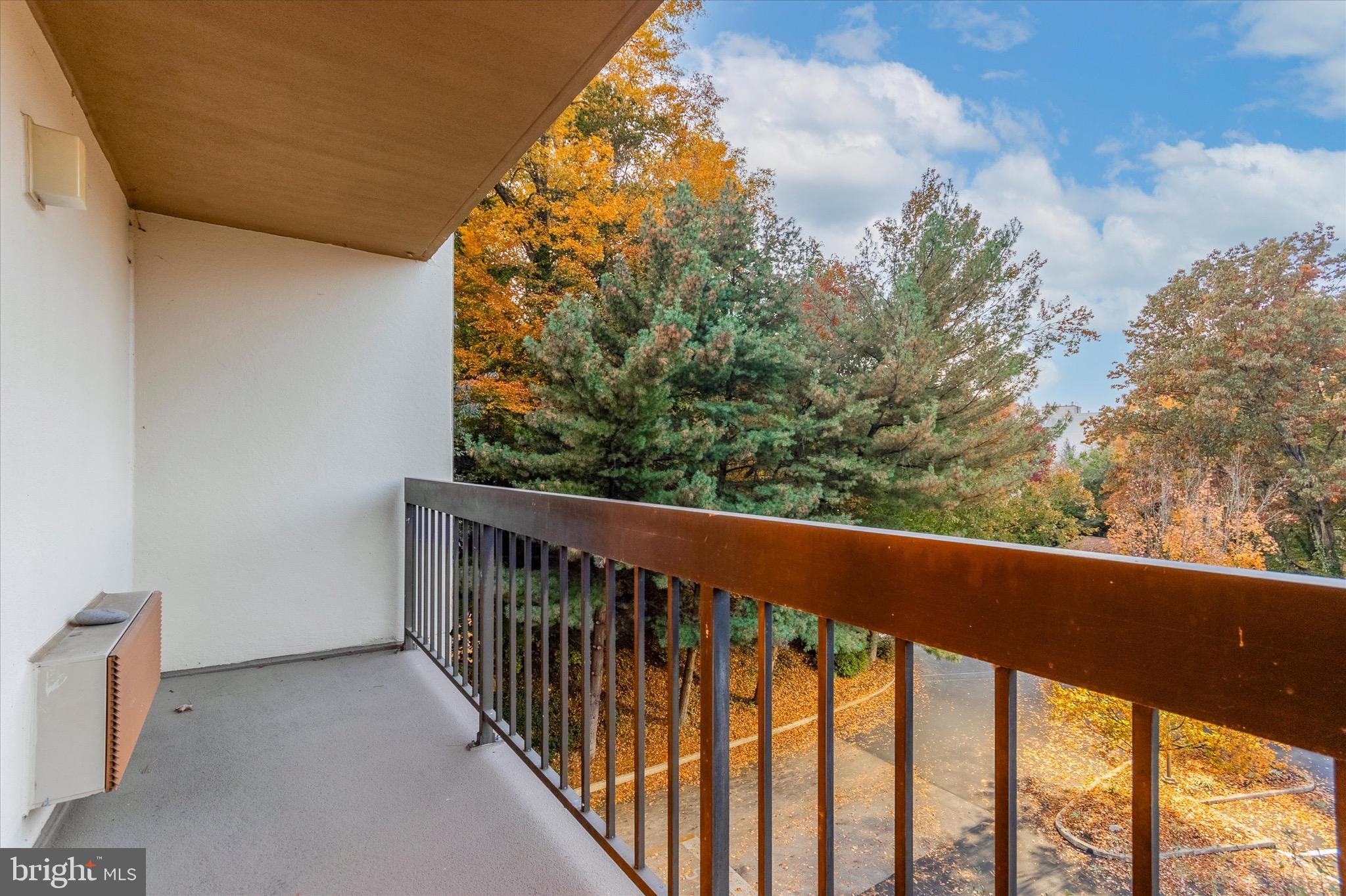 800 Avondale Road, Unit 5L Wallingford, PA 19086 - Photo 4 of 25 a view of balcony