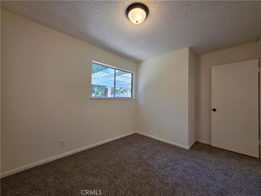 850 Vallejo Avenue Simi Valley, CA 93065 - Photo 22 of 50 an empty room with windows