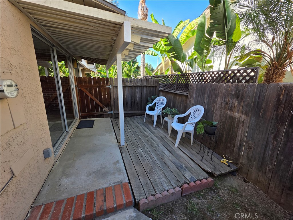 850 Vallejo Avenue Simi Valley, CA 93065 - Photo 35 of 50 a outdoor space with a sitting space