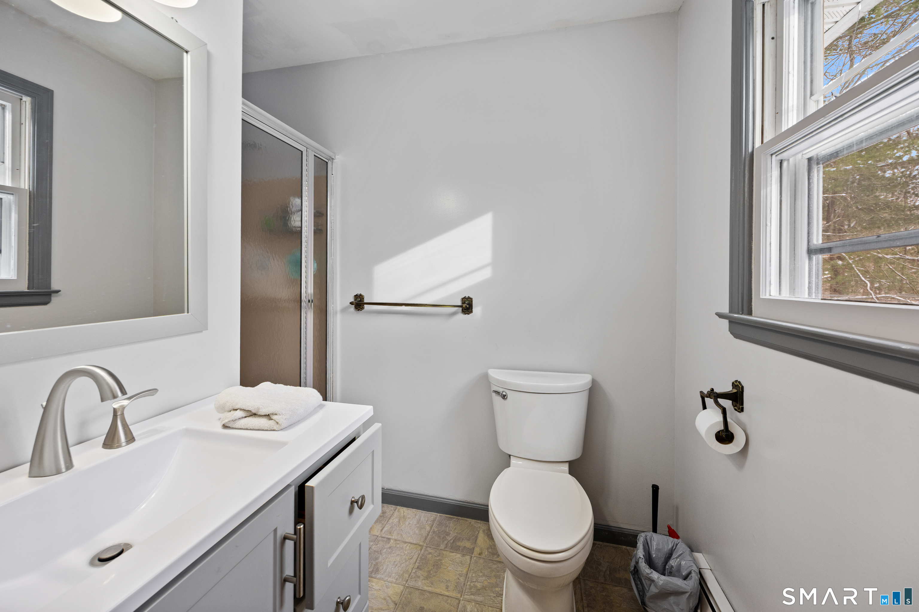 962 Shuttle Meadow Road Southington, CT 06489 - Photo 11 of 35