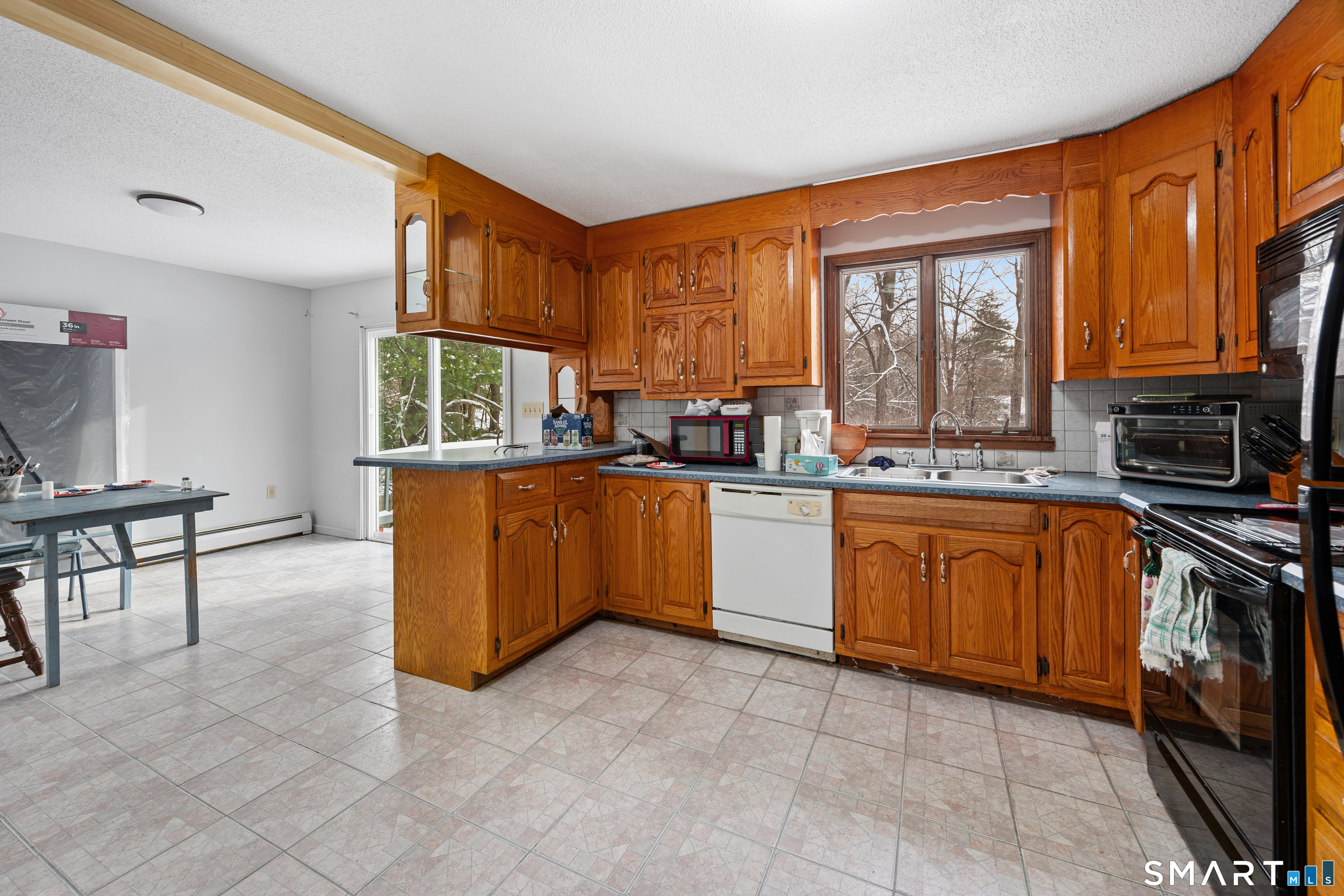 962 Shuttle Meadow Road Southington, CT 06489 - Photo 4 of 35