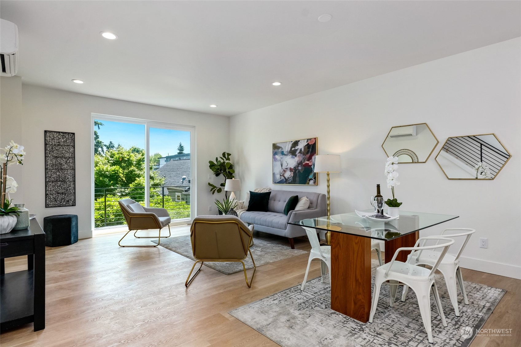 929 North 92nd Street, Unit A Seattle, WA 98103 - Photo 9 of 32