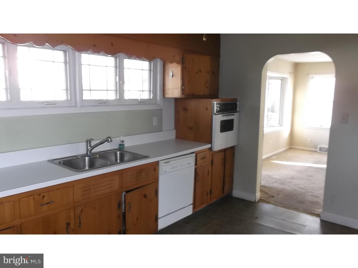 129 Kinsman Road Florence, NJ 08518 - Photo 7 of 18 Gallery Image 7