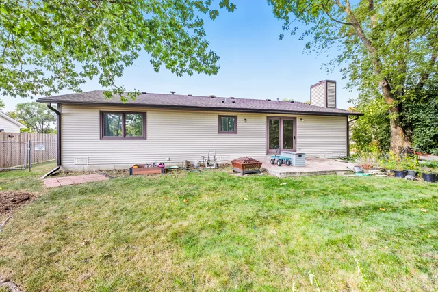 $440,000 | 1189 Grissom Trail, Elk Grove Village, IL 60007