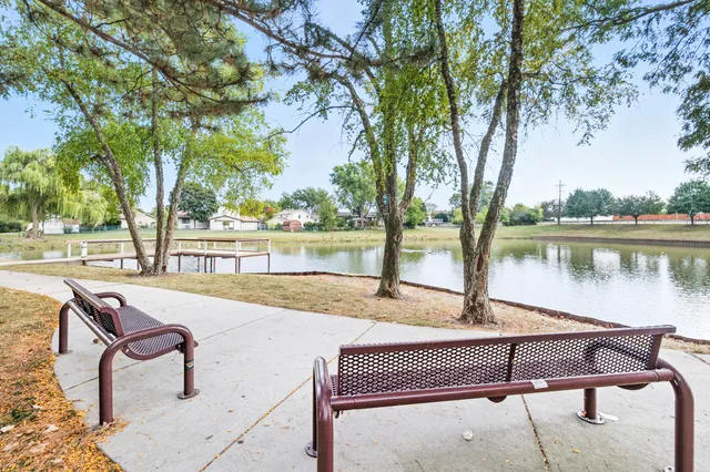 $440,000 | 1189 Grissom Trail, Elk Grove Village, IL 60007