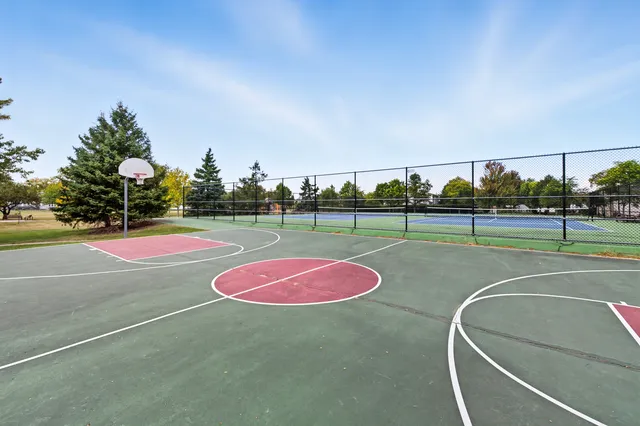 $440,000 | 1189 Grissom Trail, Elk Grove Village, IL 60007