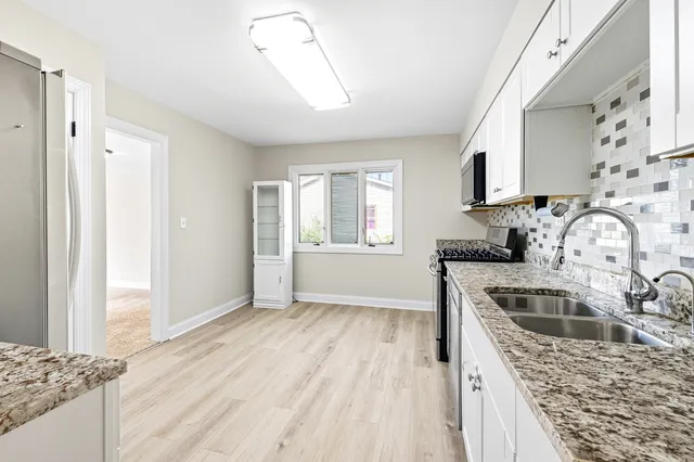 $440,000 | 1189 Grissom Trail, Elk Grove Village, IL 60007