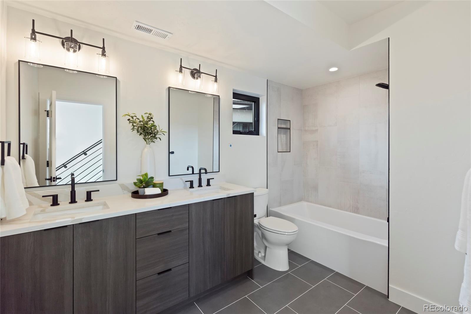 1713 Grove Street Denver, CO 80204 - Photo 10 of 18