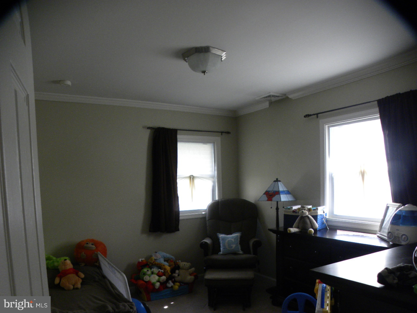 26 Hyacinth Road Levittown, PA 19056 - Photo 10 of 12 Gallery Image 10