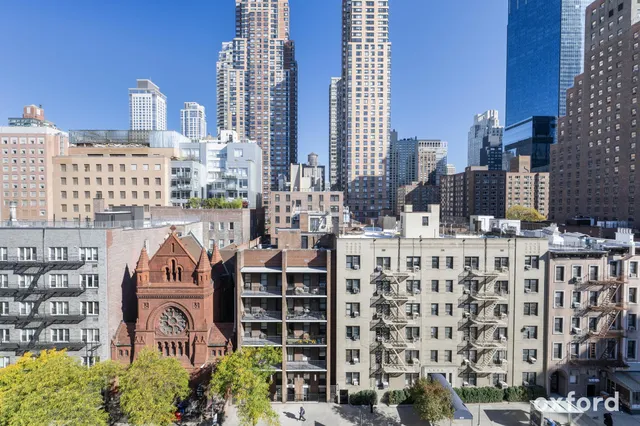 $499,000 | 408 West 57th Street, Unit 10J | Hell's Kitchen