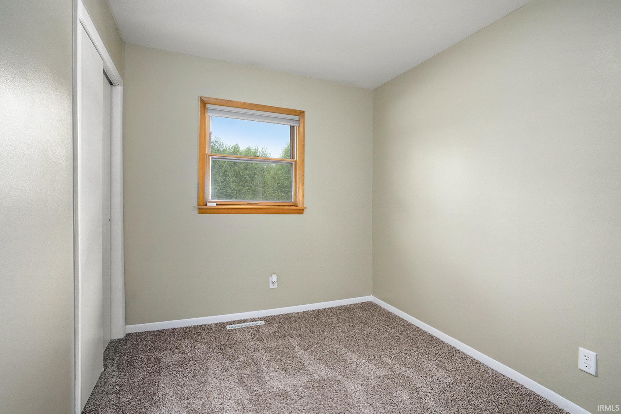 51414 Orange Road South Bend, IN 46628 - Photo 14 of 30 Gallery Image 14
