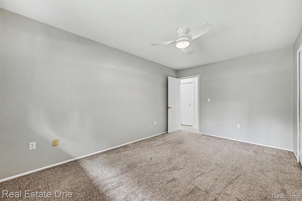 8780 Big Lake Road Clarkston, MI 48346 - Photo 15 of 31