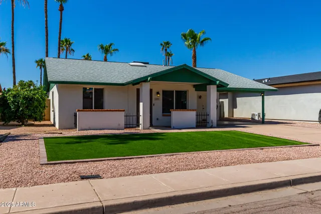 $2,550 | 2351 East Pebble Beach Drive, Tempe, AZ 85282