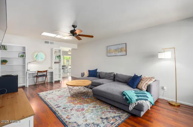 $2,550 | 2351 East Pebble Beach Drive, Tempe, AZ 85282