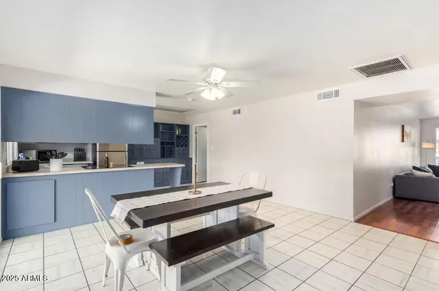 $2,550 | 2351 East Pebble Beach Drive, Tempe, AZ 85282