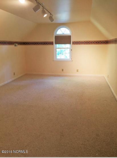 128 Cedar Road Pine Knoll Shores, NC 28512 - Photo 27 of 31 Bonus Room