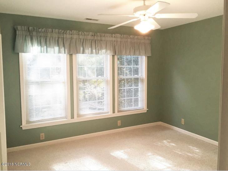 128 Cedar Road Pine Knoll Shores, NC 28512 - Photo 5 of 31 Bedroom 2
