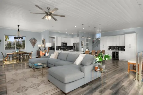 $1,799,999 | 2743 Mesa Drive, Oceanside, CA 92054