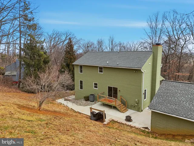 $749,000 | 7406 Bear Wallow Drive, Warrenton, VA 20186