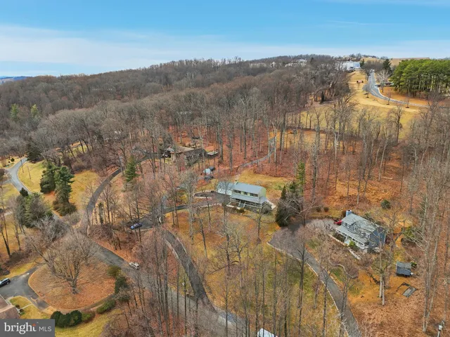 $749,000 | 7406 Bear Wallow Drive, Warrenton, VA 20186