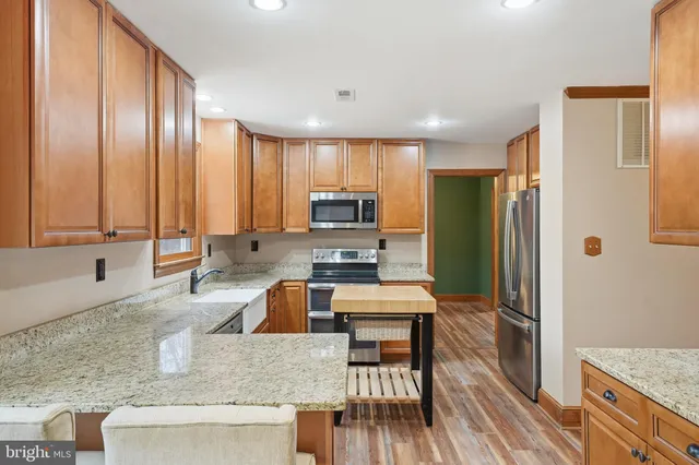 $749,000 | 7406 Bear Wallow Drive, Warrenton, VA 20186