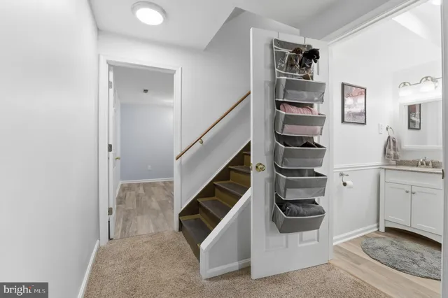 $749,000 | 7406 Bear Wallow Drive, Warrenton, VA 20186