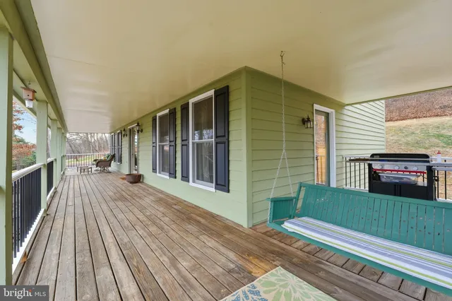 $749,000 | 7406 Bear Wallow Drive, Warrenton, VA 20186