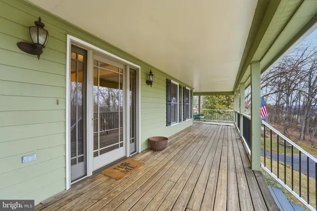 $749,000 | 7406 Bear Wallow Drive, Warrenton, VA 20186