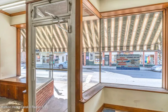 $1,200,000 | 211 Main Street, Saugerties, NY 12477