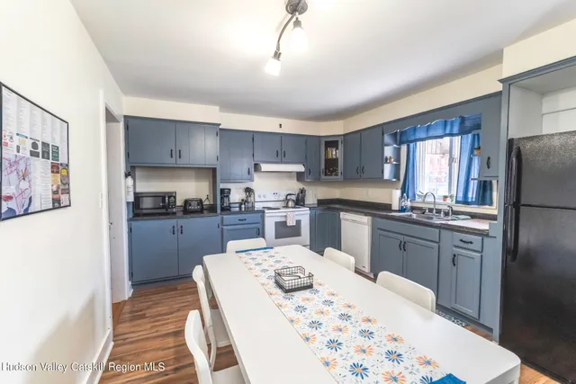 $1,200,000 | 211 Main Street, Saugerties, NY 12477