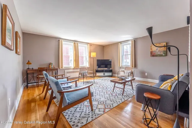 $1,200,000 | 211 Main Street, Saugerties, NY 12477