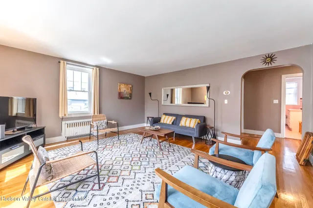 $1,200,000 | 211 Main Street, Saugerties, NY 12477