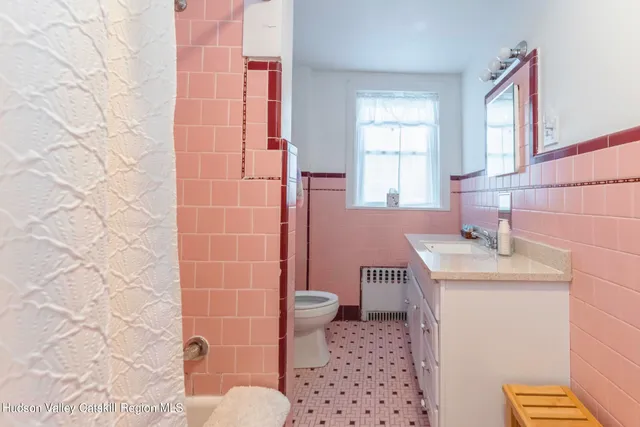 $1,200,000 | 211 Main Street, Saugerties, NY 12477