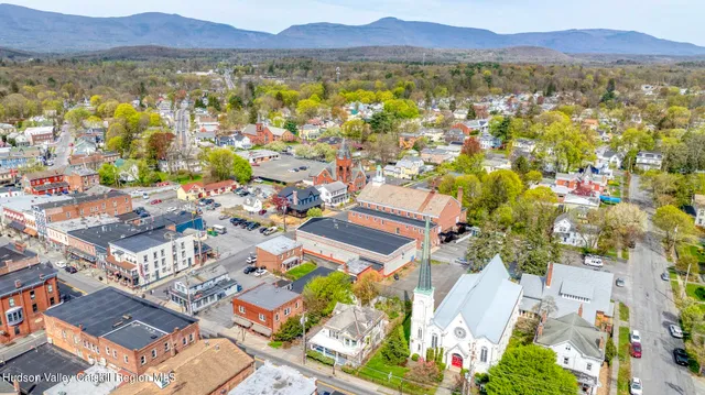 $1,200,000 | 211 Main Street, Saugerties, NY 12477